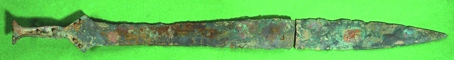 broken bronze sword from flag fen